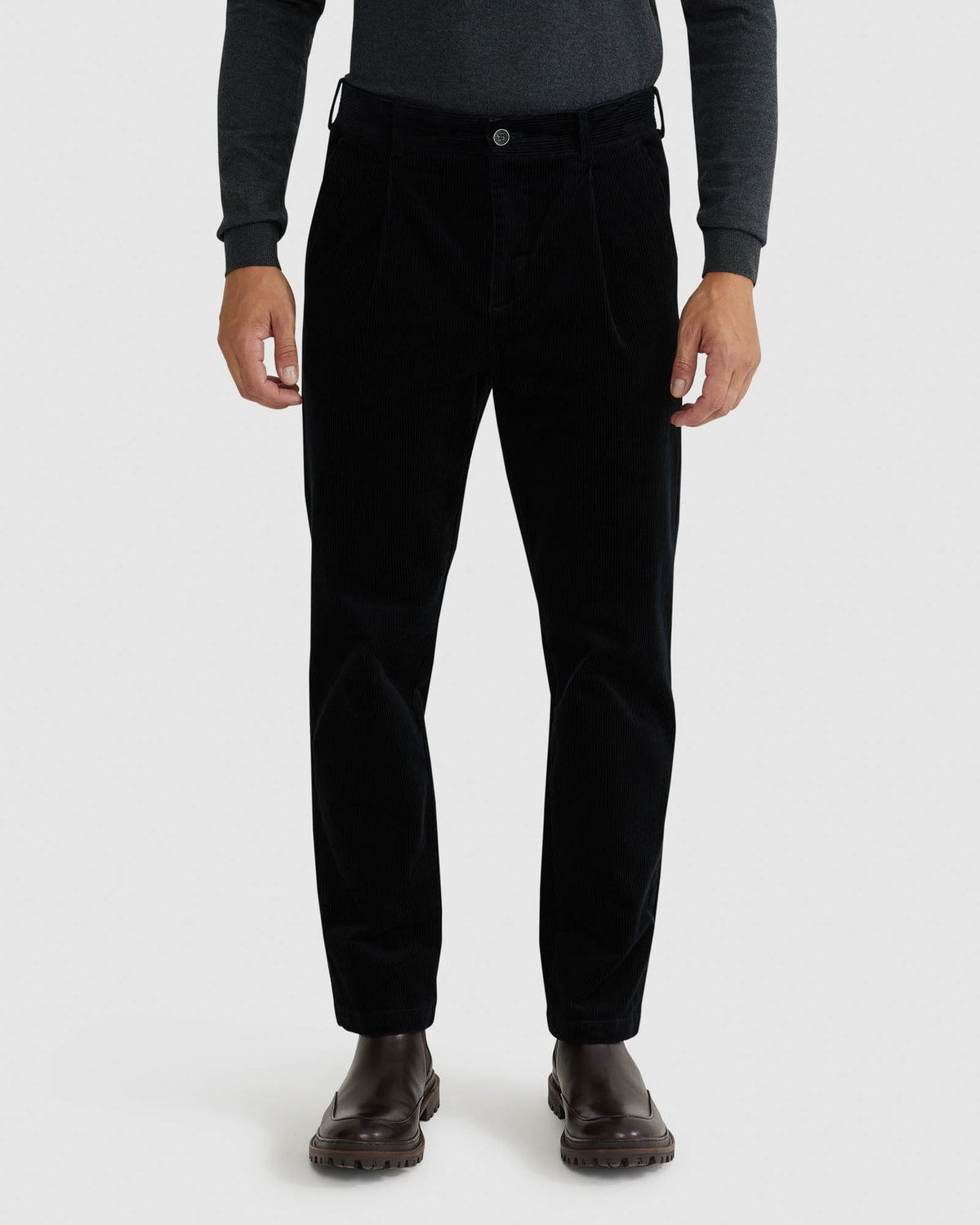 Jamey trousers in black cotton corduroy | agnès b.